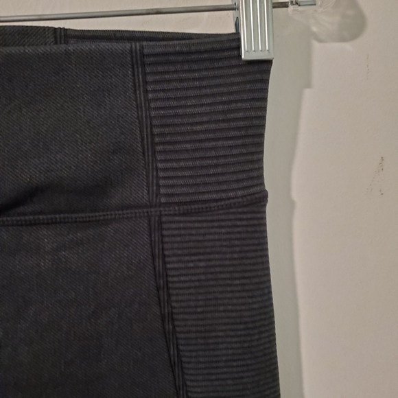 Aerie Offline Dark Charcoal Gray Ribbed High Waisted Cropped Leggings Medium - Picture 6 of 10